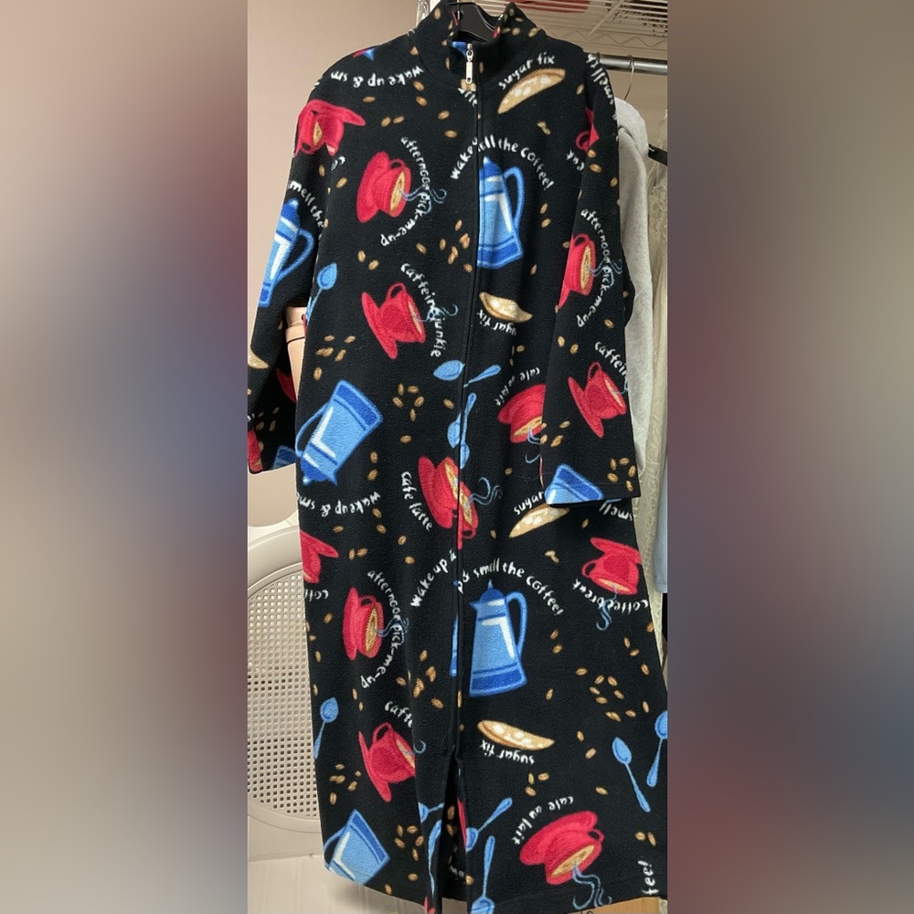 Woman’s Full Length Robe - Picture 2 of 2